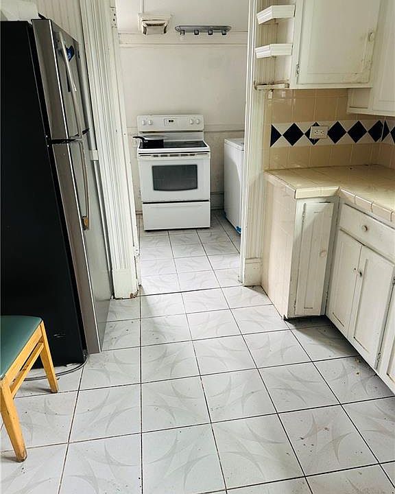 2nd image of 1385 Metropolitan Pkwy SW