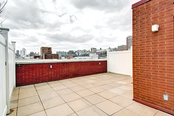 Rented by Nest Seekers International | media 6