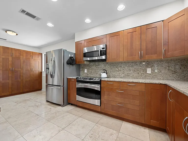 11532 Spicewood Pkwy — Photo 7