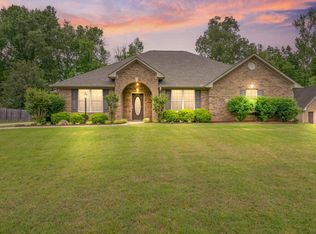 16562 Mulberry Ln, Athens, AL 35613