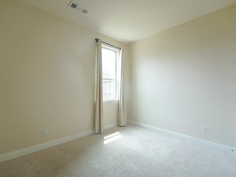 1005 Benbrook Trl — Photo 24