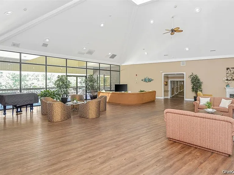 855 Skyline Dr — Photo 27