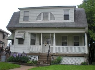 100 Upland Ter, Collingdale, PA 19023