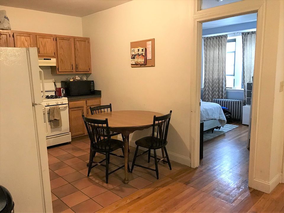 1st image of 23 Egremont Rd APT 6