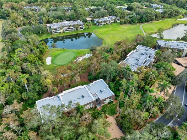 101 Clubhouse LN #281, NAPLES, FL 34105