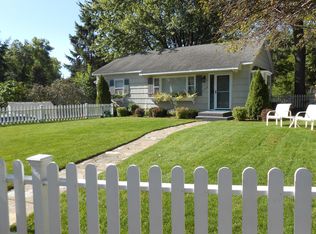 4904 Acorn Ridge Rd, Minnetonka, MN 55345