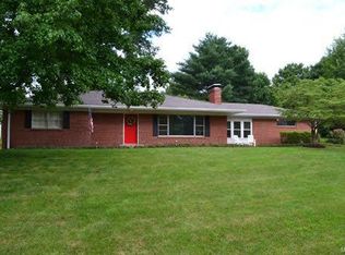 9 Finlay Flds, Ballwin, MO 63021