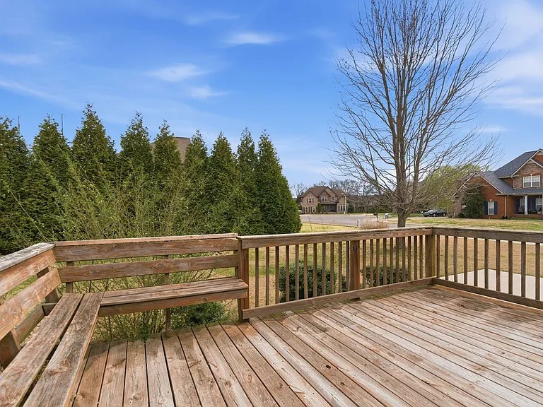 2733 Presley Dr — Photo 43