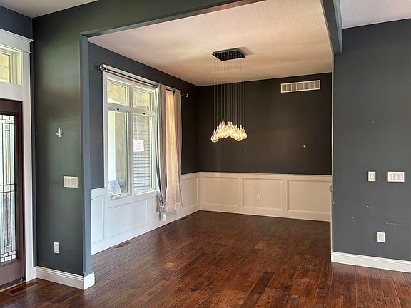 5th image of 25748 Golden Pond Ln SE