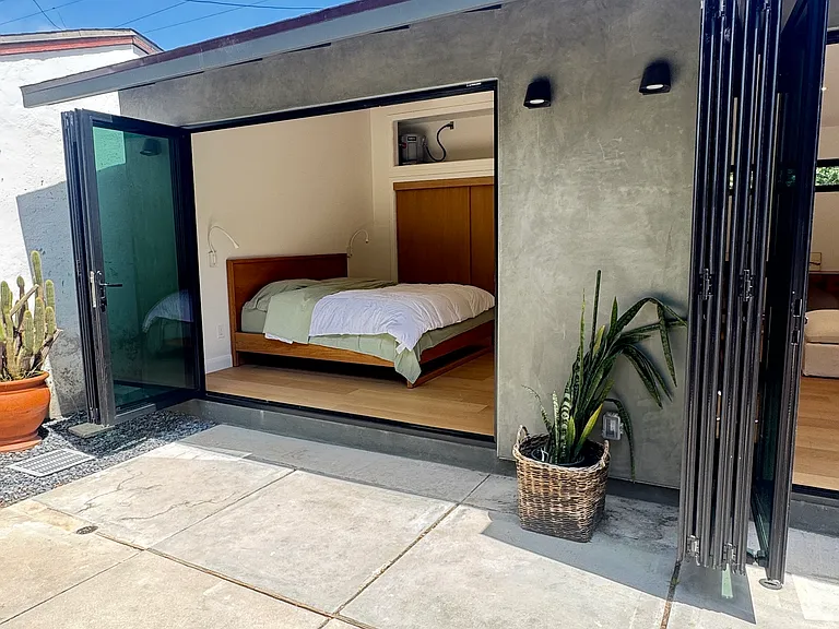 1714 Oak St #B — Photo 6