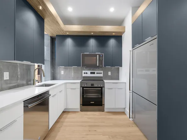 13 Madison Avenue image 1 of 42