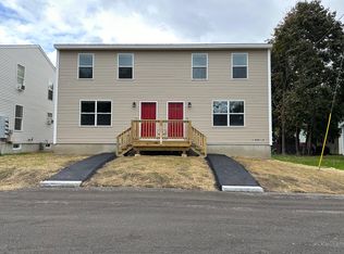 4 Banks Ln, Biddeford, ME 04005