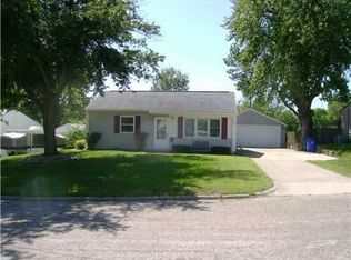 2530 Indiana St SW, Cedar Rapids, IA 52404