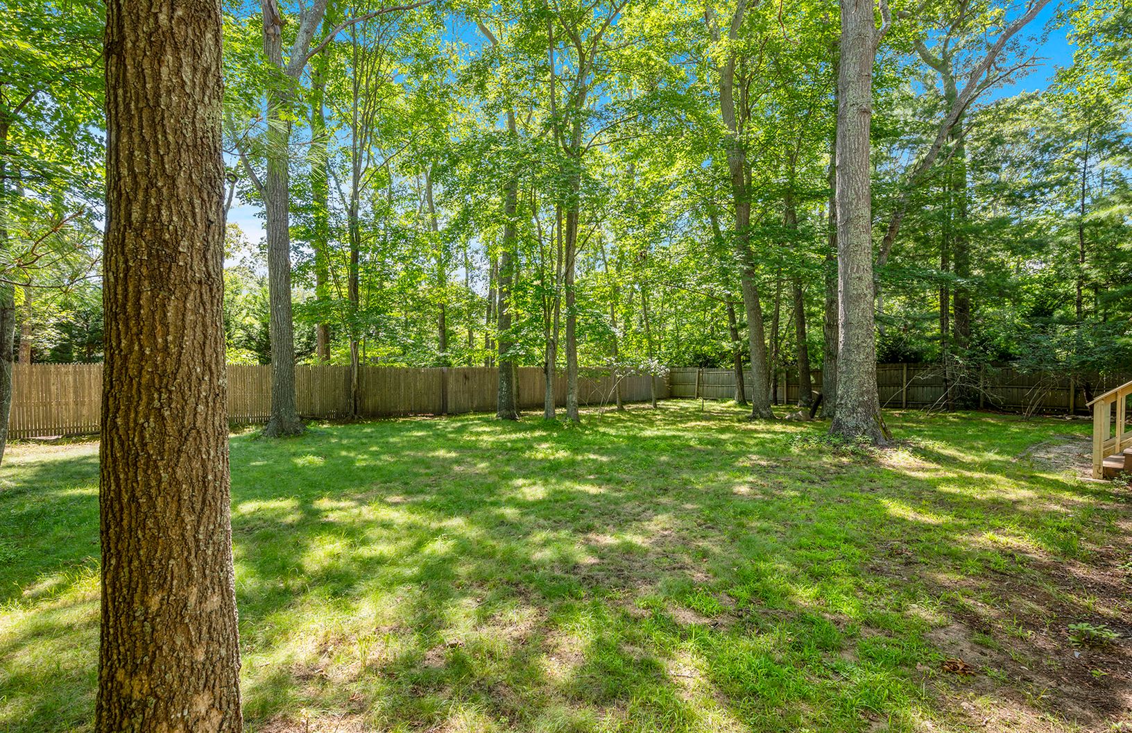  Peaceful and private