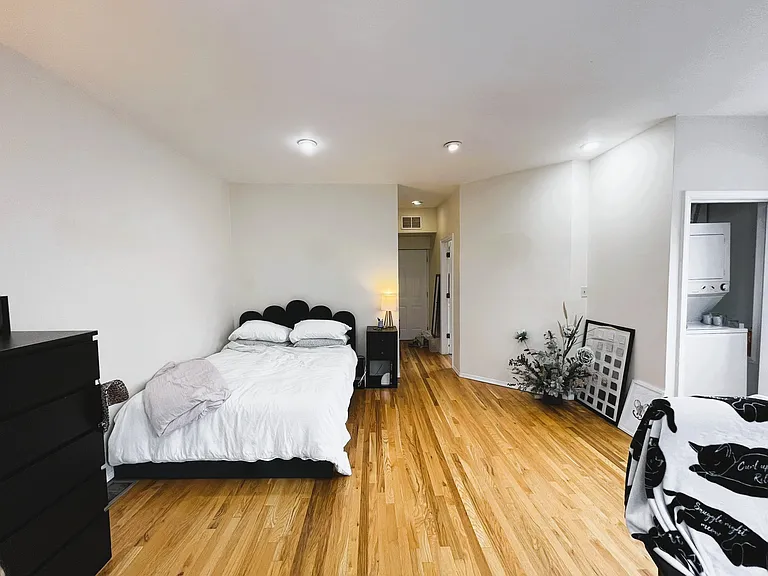 2032 W Homer St #2F — Photo 24