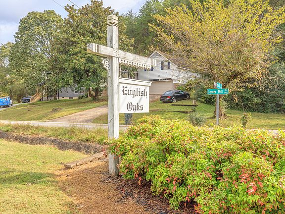 5th image of 437 English Oaks Dr