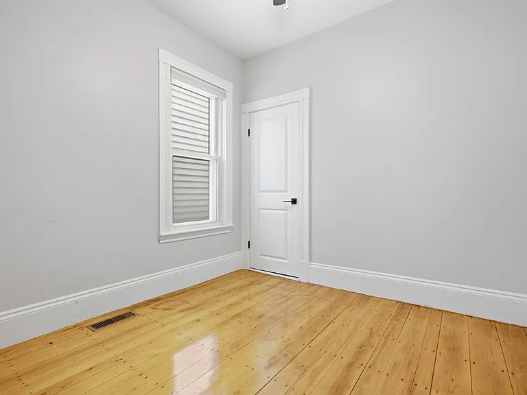 97 Horace St #1 — Photo 14