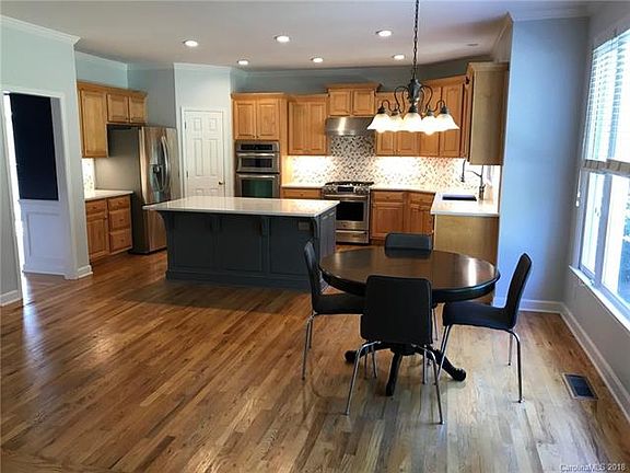 2nd image of 3417 Savannah Hills Dr