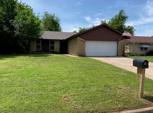 9626 NE 3rd St, Midwest City, OK 73130