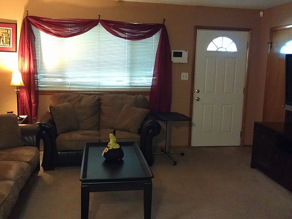2nd image of 4824 Vera Pl