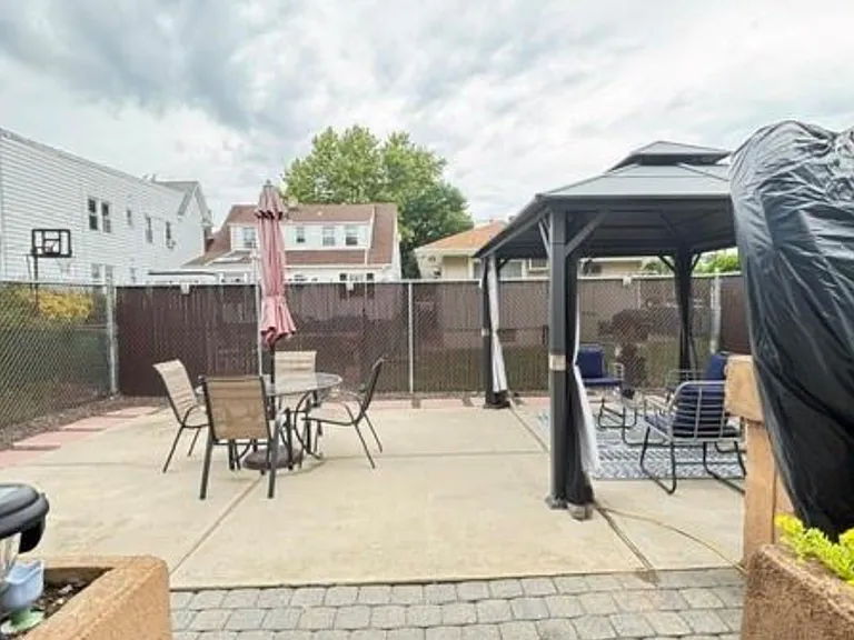 760 Hamilton St #1 — Photo 11