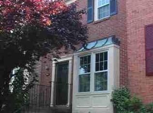 7442 Chummley Ct, Falls Church, VA 22043