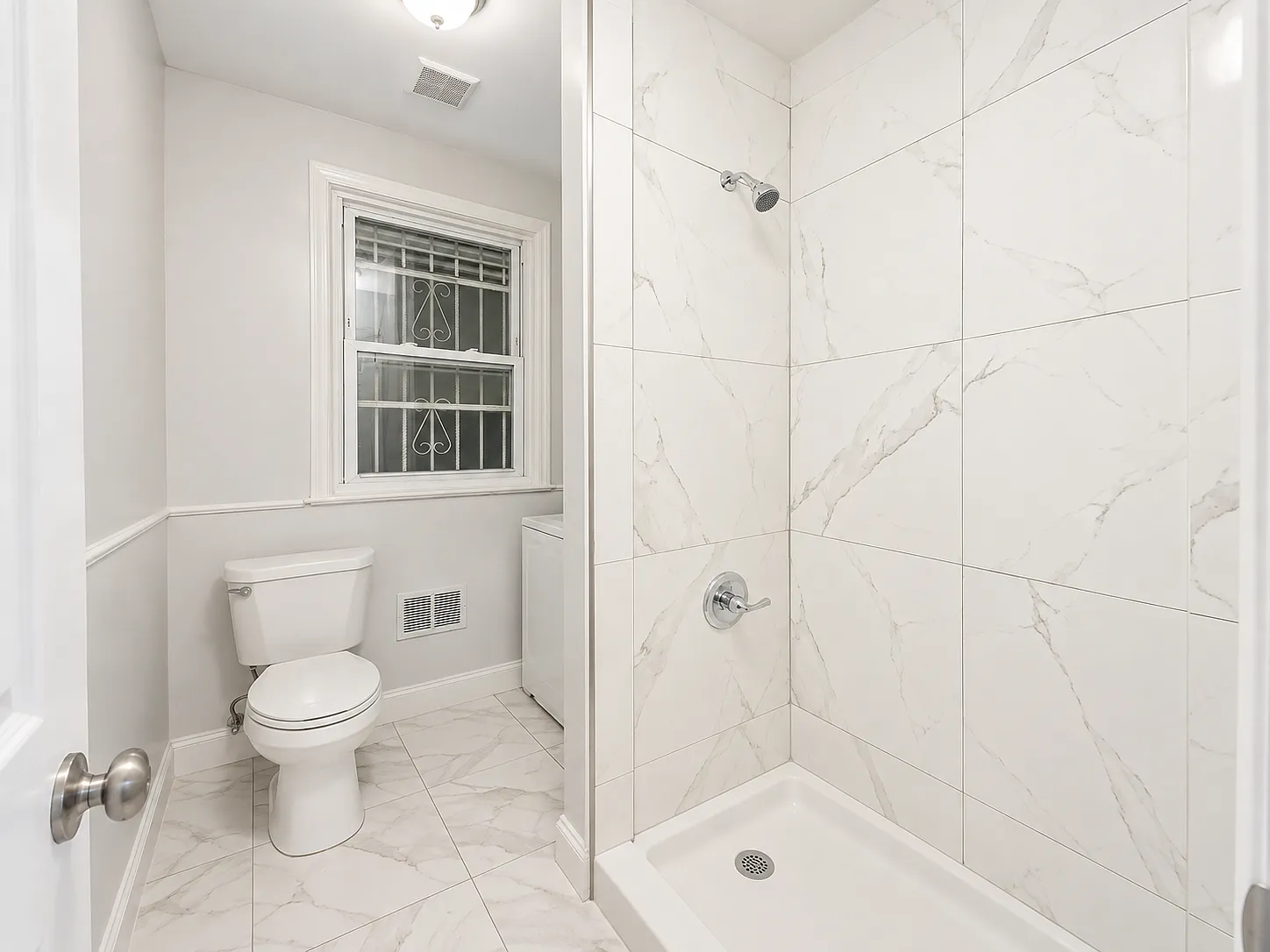 3 bed, 750 sqft, $1,950 — Photo 2