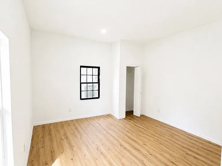 2228 N 6th St #1 — Photo 5