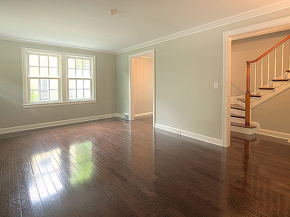 3rd image of 406 N Highland Ave