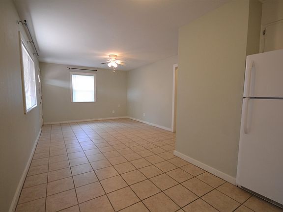 4th image of 15 W Martin Luther King Blvd APT 1
