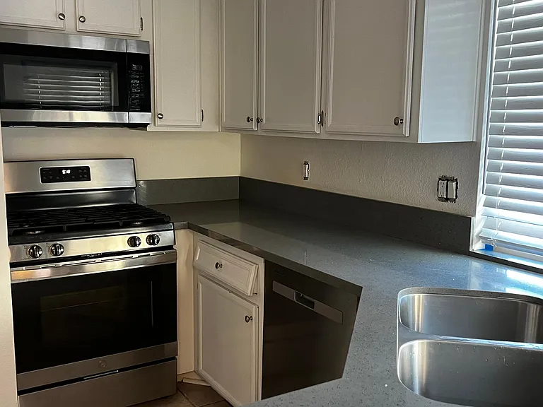 1380 E Washington Ave #40 — Photo 2