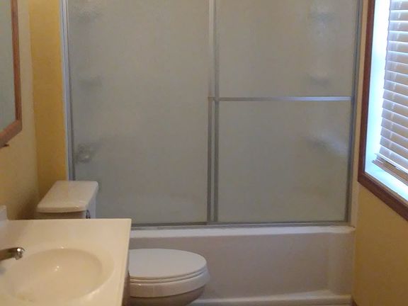 2nd image of 1421 E Bowie St