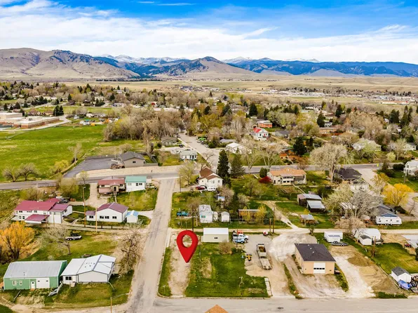 570 S Wyoming Ave, Buffalo, WY 82834