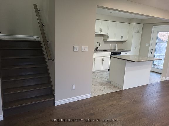 3rd image of 459 Starwood Dr