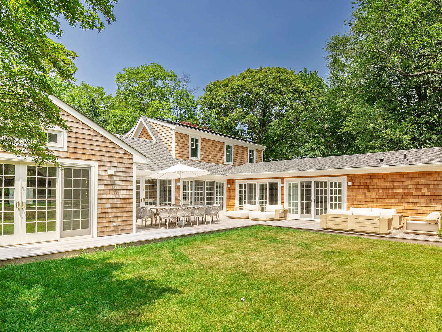 Renovated Sag Harbor Rental with Pool — Photo 2
