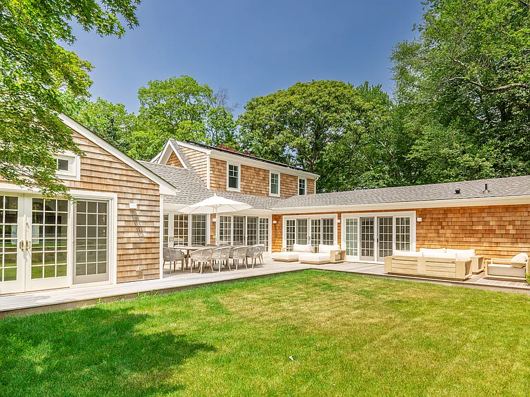 5 Dogwood Ave — Photo 2