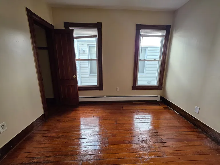 33 Carmel St #1B — Photo 6