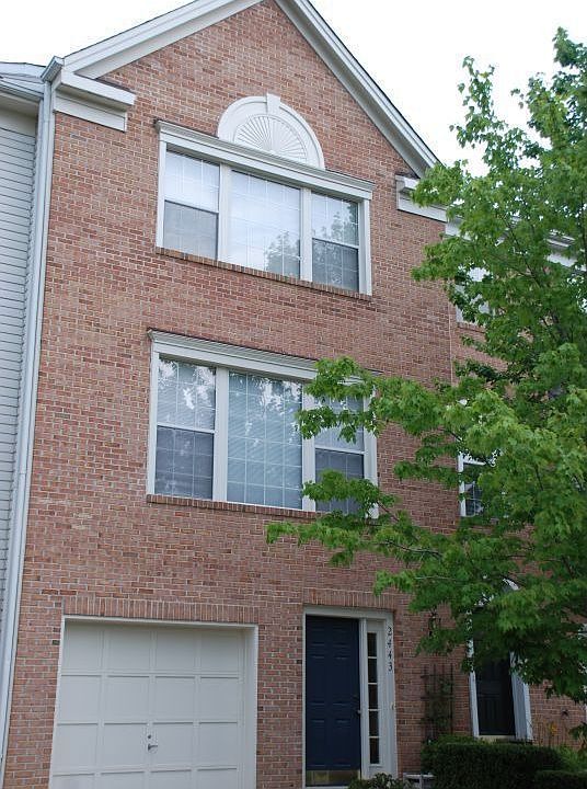 Brick Front 3-Level TH