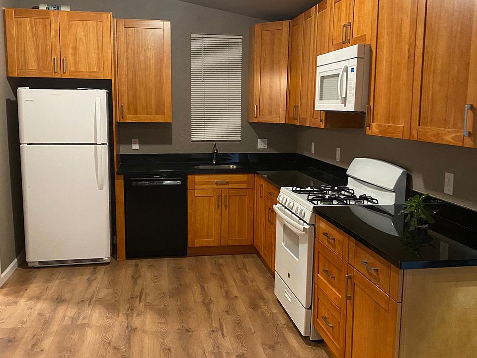 1st image of 650 Blossom Way