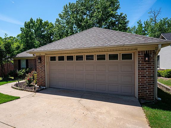 2nd image of 74 Garden Oaks Dr