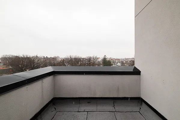 Rented by Joel Scharf, LREB | media 42