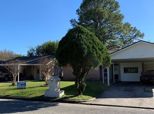 538 Glenvale Dr #B, Houston, TX 77060