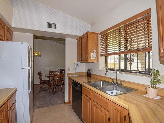 3rd image of 5110 W Christy Dr