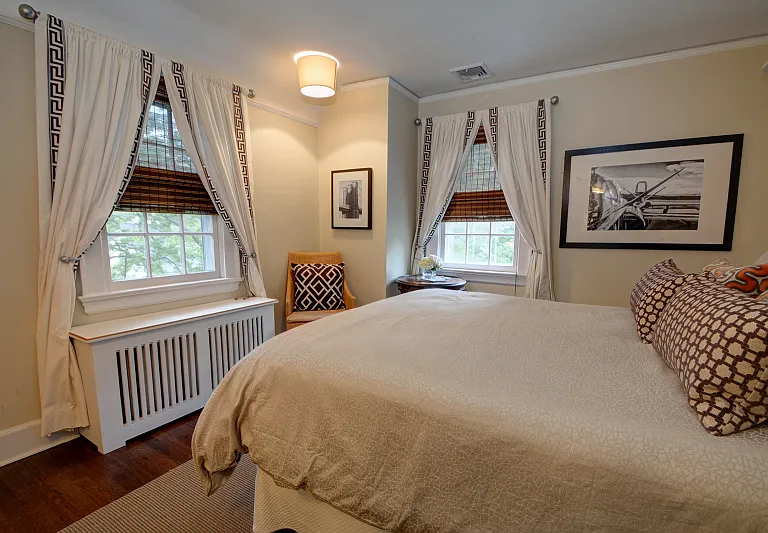 52 Hobart Ave — Photo 15