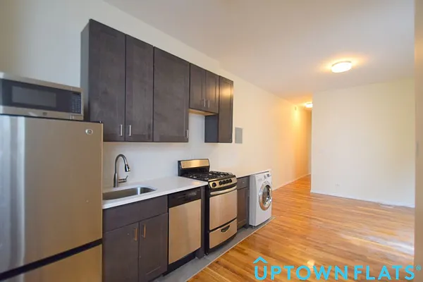 Rented by Uptown Flats LLC | media 17