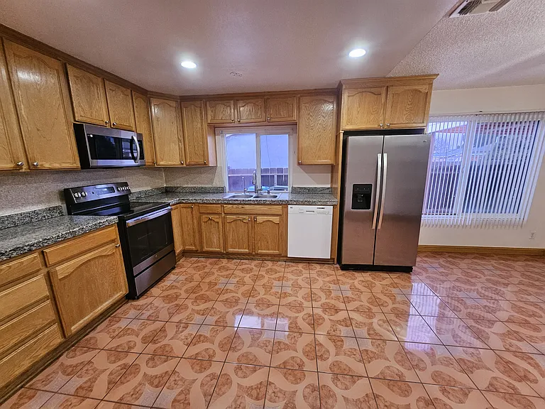 547 San Gabriel Ct — Photo 11