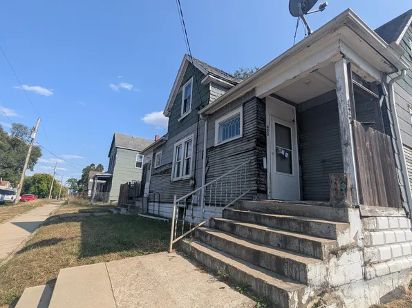 422 S Louisa St, Peoria, IL 61605