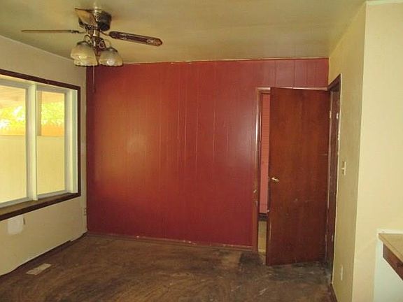 4th image of 3702 N Faculty Dr