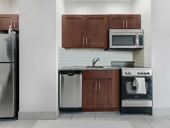 5th image of 2147 2nd Ave APT 7A