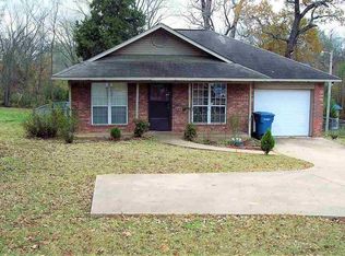 1102 E 3rd St, Mount Pleasant, TX 75455